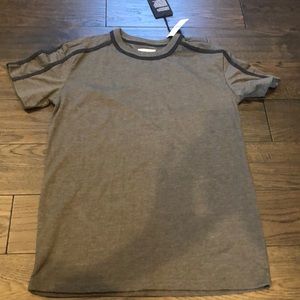 Men’s chaser tee size small